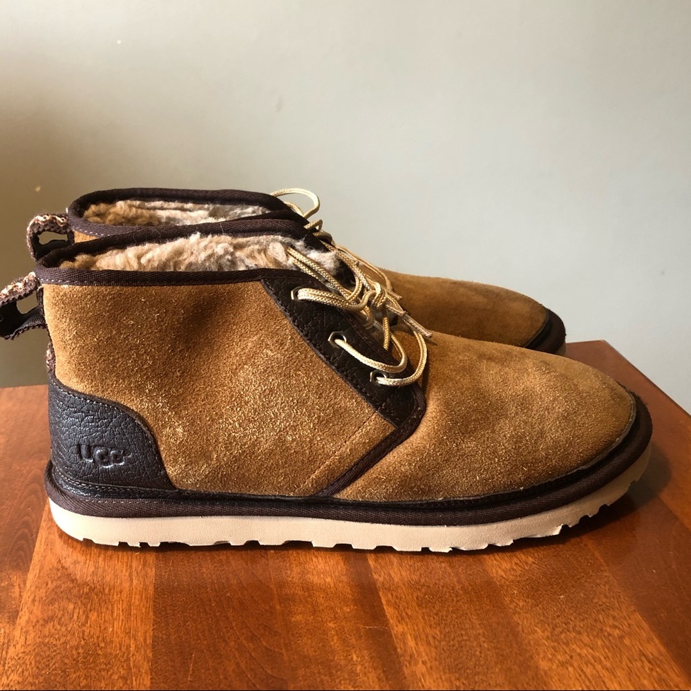 Ugg boots men's tan and brown size 10 in like new condition.